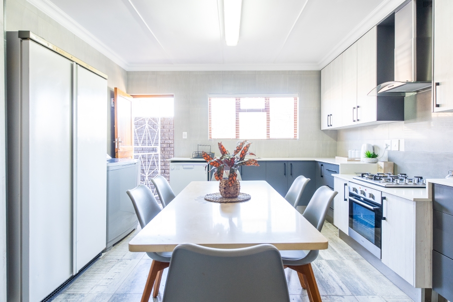 7 Bedroom Property for Sale in Hartenbos Central Western Cape